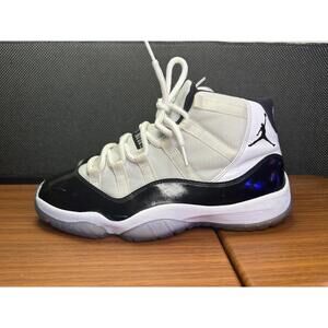 Nike Air Jordan 11 Concord SIZE: 10